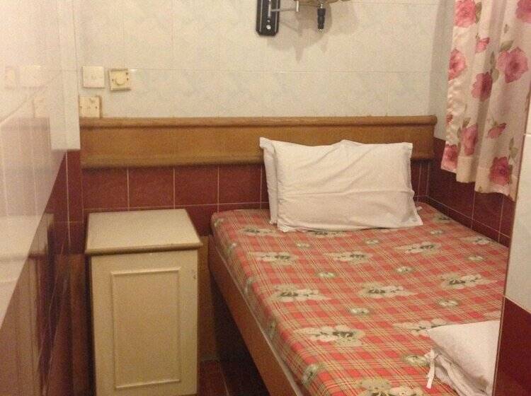 اتاق اکونومی, Kowloon Hostel
