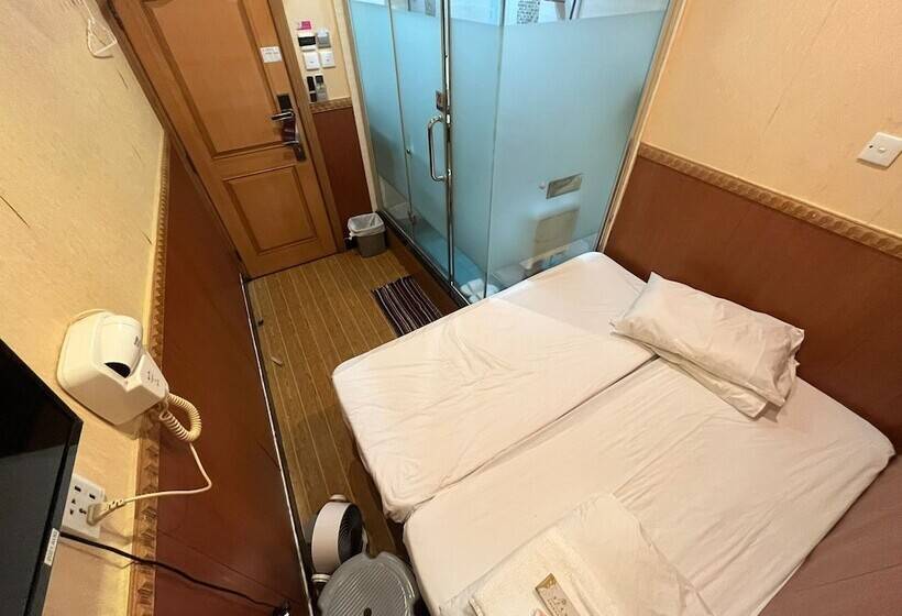اتاق اکونومی, Kowloon Hostel