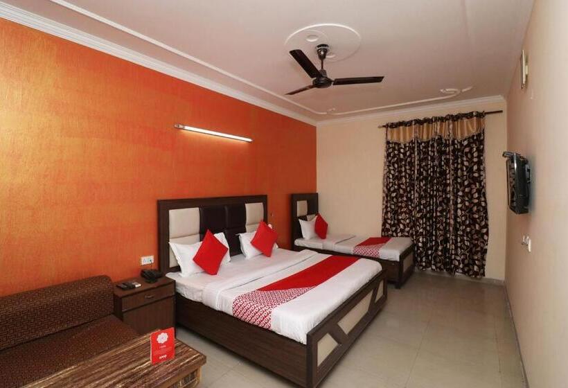 4 Bett Superior Zimmer, Airport  Mayank Residency