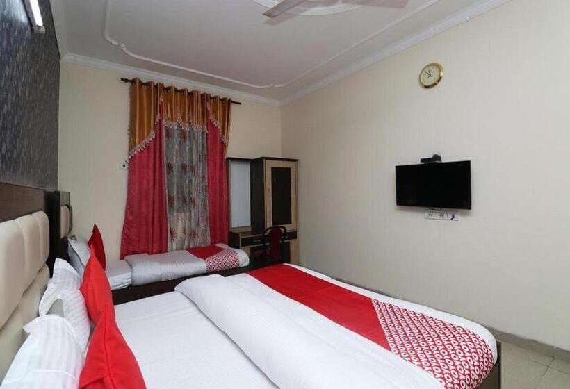 3 Bett Superior Zimmer, Airport  Mayank Residency