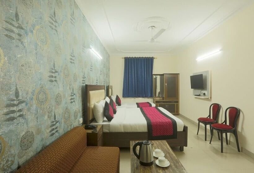 スーペリアトリプルルーム, Mayank Residency