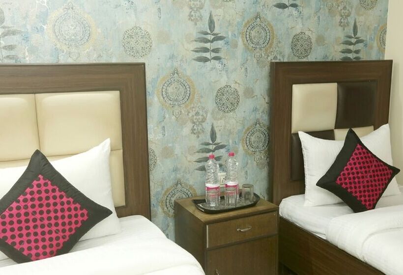 スーペリアトリプルルーム, Mayank Residency