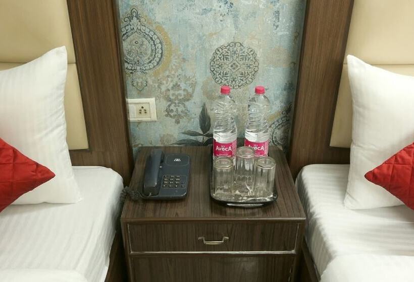 スーペリアトリプルルーム, Mayank Residency