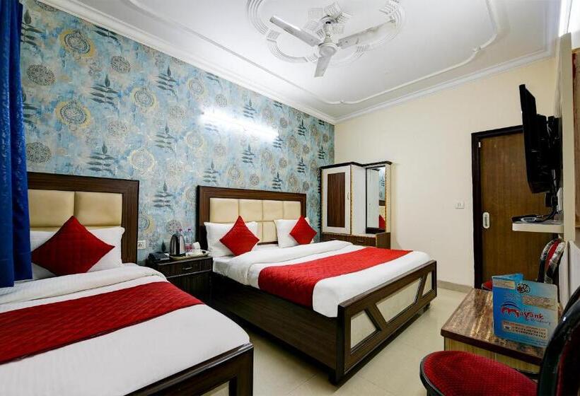スーペリアトリプルルーム, Mayank Residency