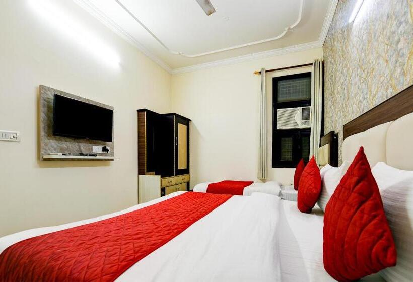 スーペリアトリプルルーム, Mayank Residency