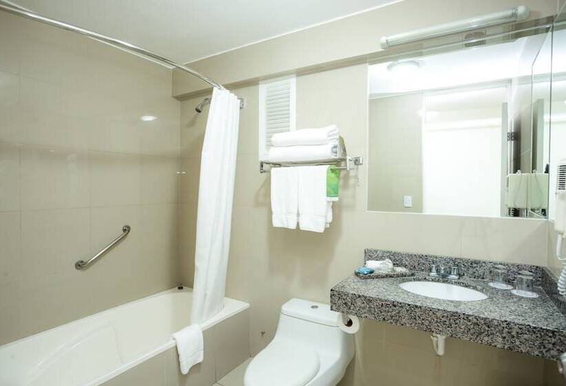 اتاق استاندارد, Costa Del Sol Wyndham Chiclayo