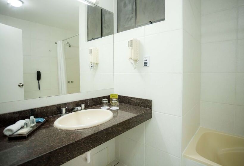 سوییت جونیور, Costa Del Sol Wyndham Chiclayo