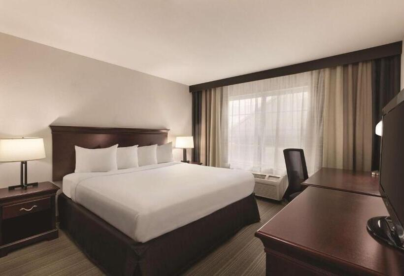 اتاق استاندارد با تخت بزرگ برای معلولان, Country Inn & Suites By Radisson, Madison, Al