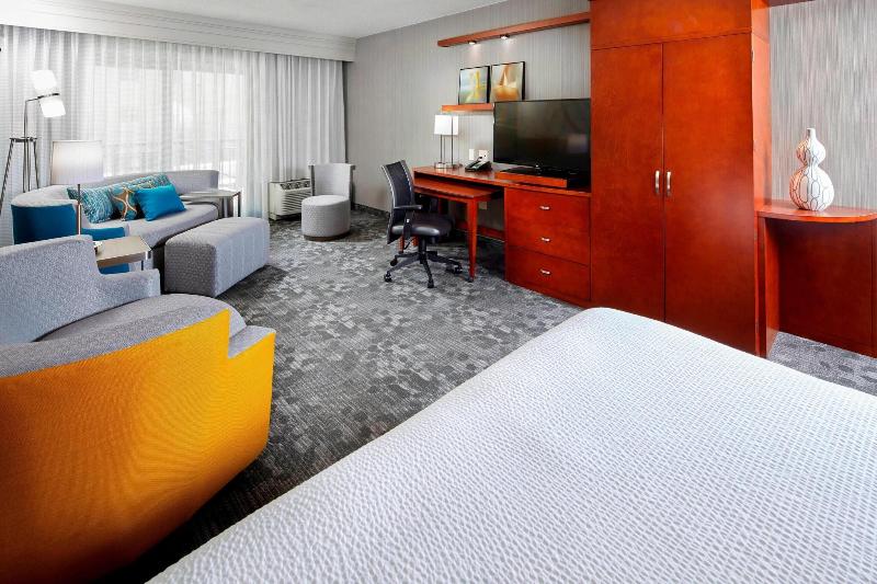 اتاق استاندارد با تخت بزرگ, Courtyard By Marriott San Antonio Six Flags At The Rim