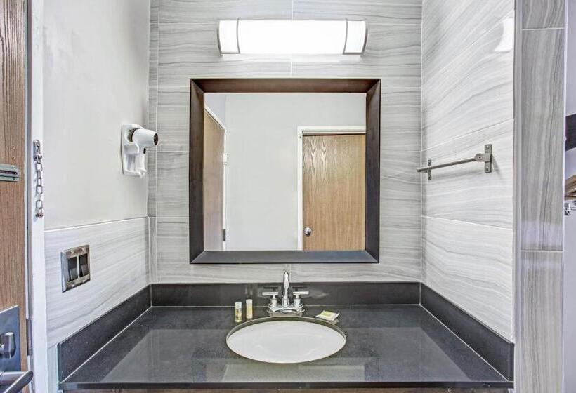 اتاق استاندارد با تخت بزرگ, Days Inn By Wyndham Lake Bluff/great Lakes Naval Base