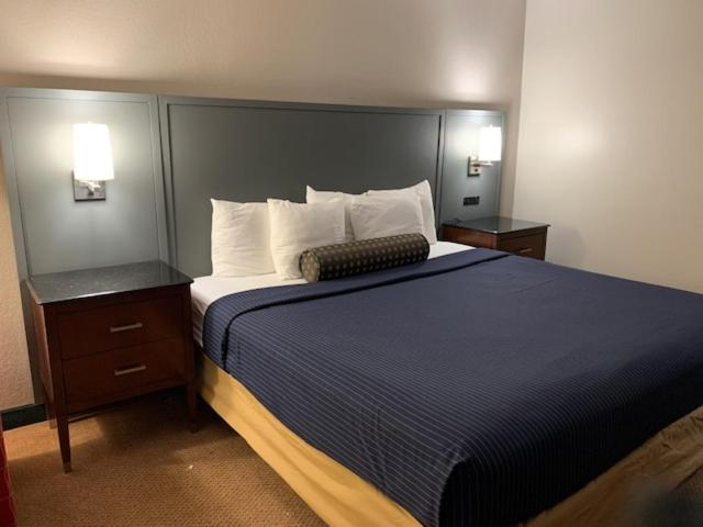 اتاق استاندارد با تخت بزرگ, Days Inn By Wyndham Lake Bluff/great Lakes Naval Base