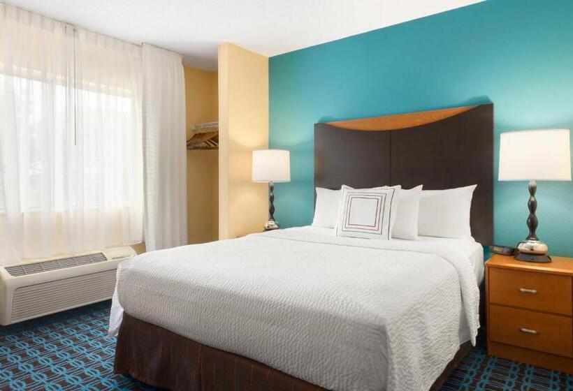 اتاق استاندارد با تخت بزرگ, Fairfield Inn Grand Forks