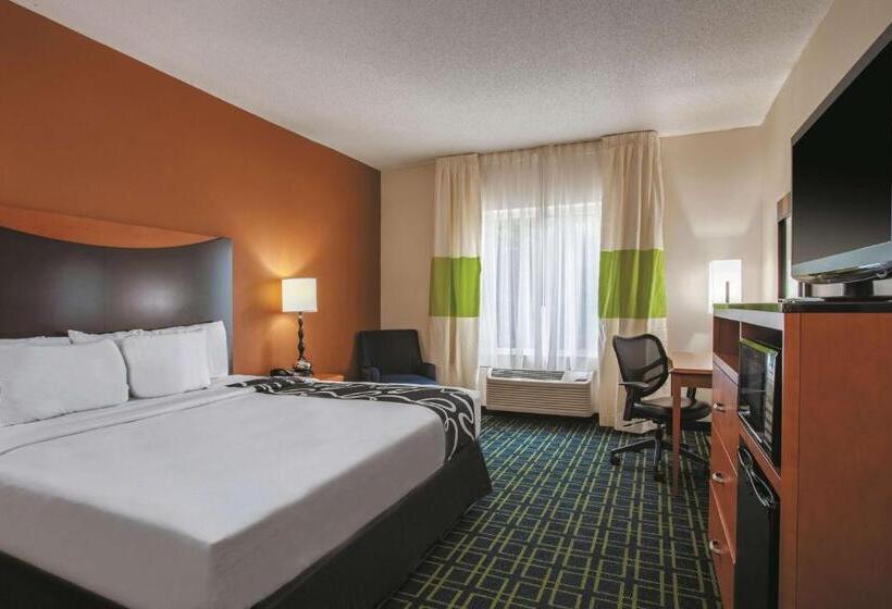 Habitación Estándar Cama King Adaptada para personas con movilidad reducida, La Quinta Inn & Suites By Wyndham Manassas Battlefield