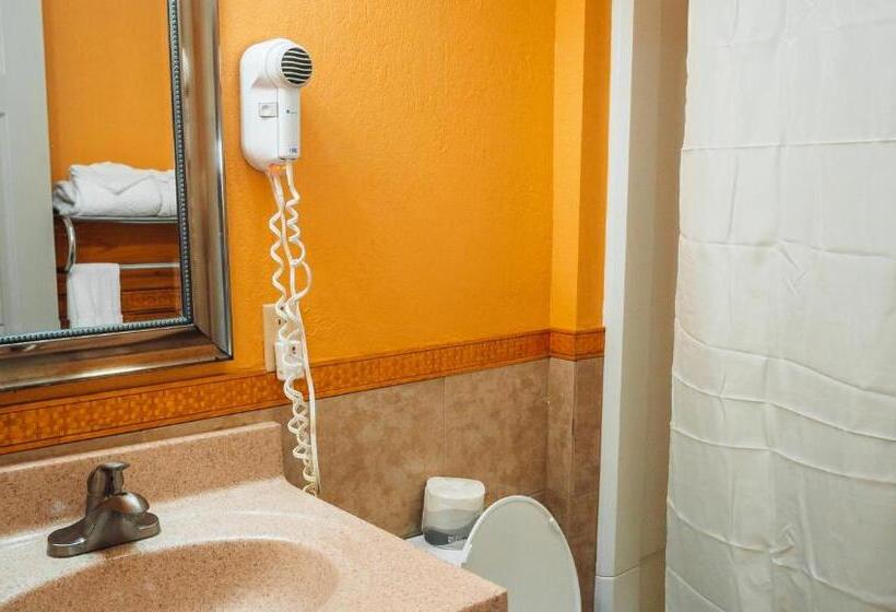 اتاق استاندارد, Quiet Corner Inn
