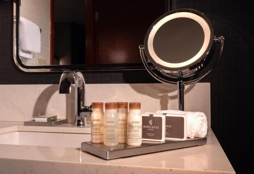 اتاق استاندارد با تخت بزرگ, Silver Cloud Hotel   Seattle Stadium