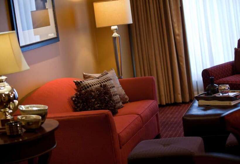 سوئیت کلاب, Wyndham Grand Oklahoma City Downtown