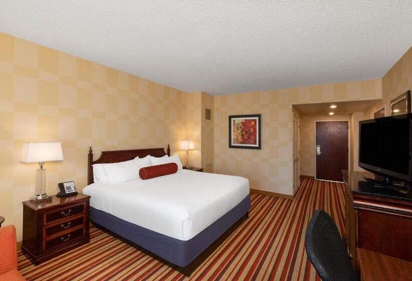 اتاق استاندارد با تخت بزرگ, Wyndham Grand Oklahoma City Downtown