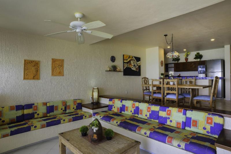آپارتمان 3 خوابه با چشم‌انداز دریا, Aquatech Villas Derosa Resort
