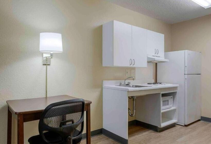 استودیوی استاندارد, Extended Stay America Suites  Dayton  North