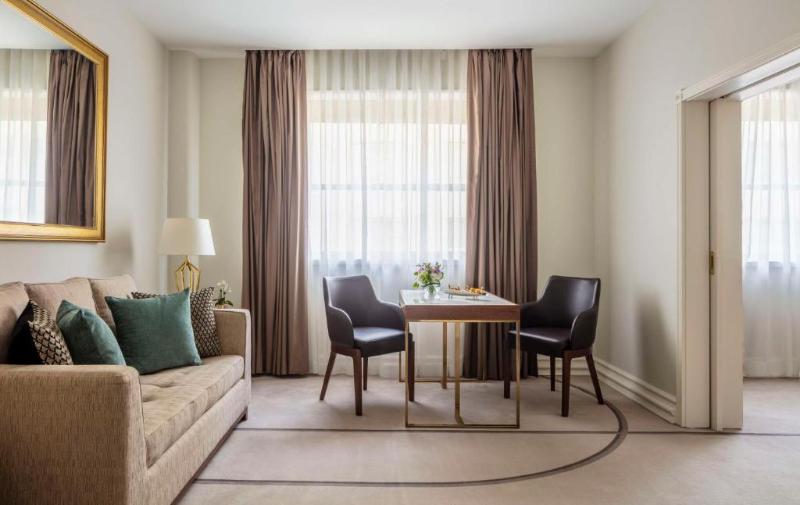 استودیوی استاندارد, Extended Suites