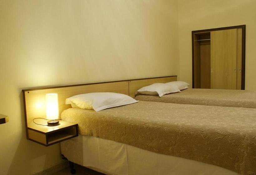 اتاق سوپریور چهار تخته, Antico Plaza