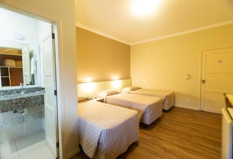 اتاق لوکس سه تخته, Bristol Sabrina Hotel De Charme Joinville