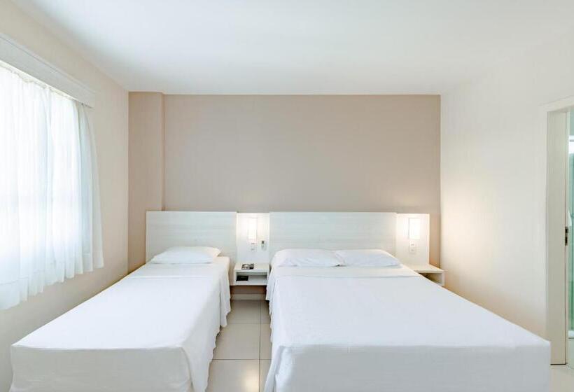 اتاق لوکس سه تخته, Bristol Sabrina Hotel De Charme Joinville