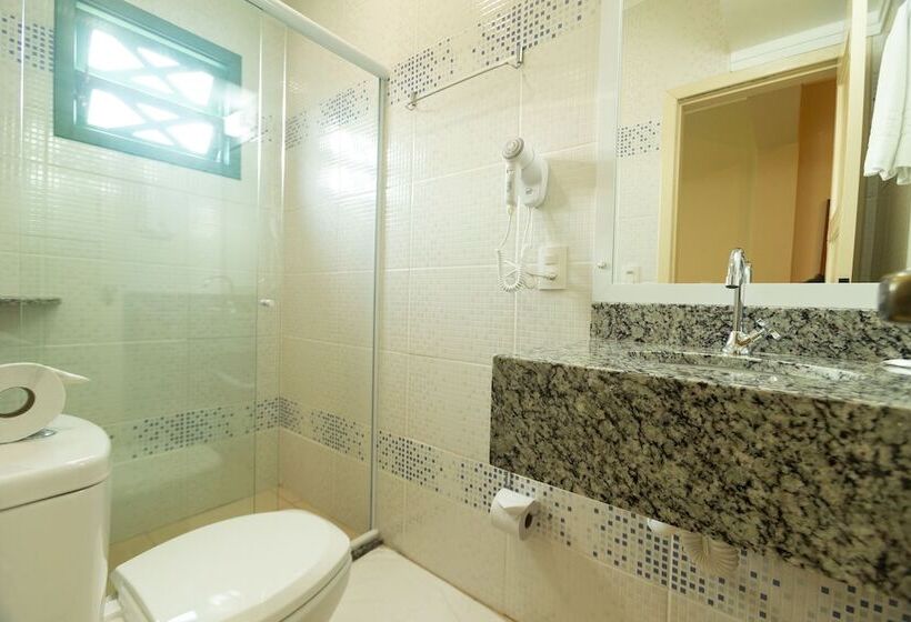 اتاق لوکس چهار تخته, Bristol Sabrina Hotel De Charme Joinville