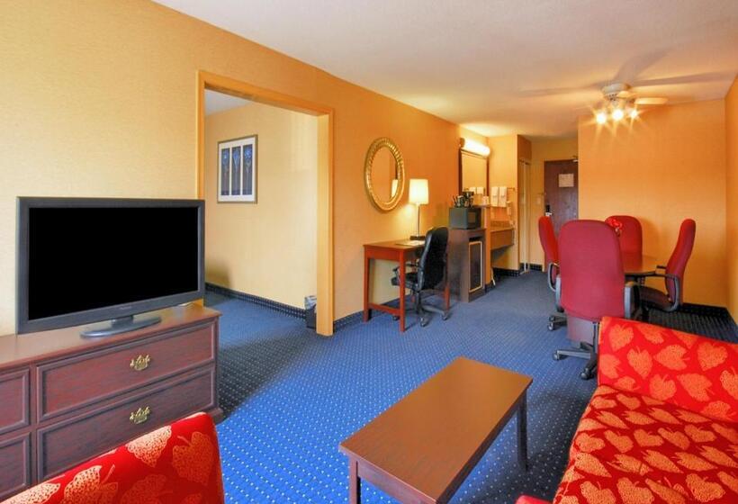 سوییت, Comfort Inn & Suites