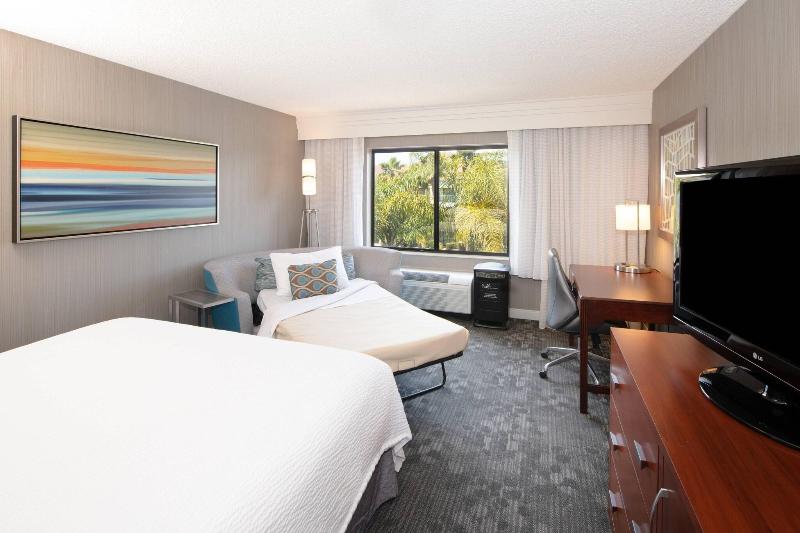 اتاق استاندارد با تخت بزرگ, Courtyard By Marriott Oakland Airport