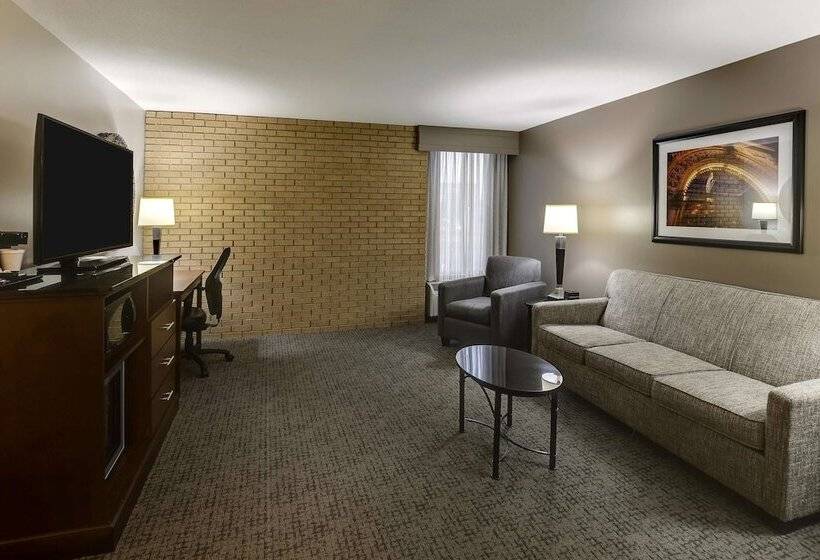 Suite, Drury Inn & Suites Columbus Dublin