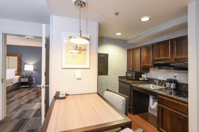 سوئیت با تخت بزرگ, Homewood Suites Cincinnati Airport