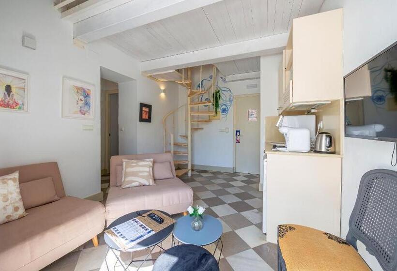 발코니가 있는 스위트, La Casa De La Favorita