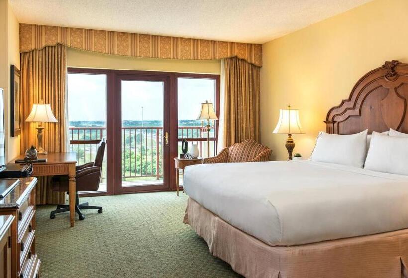 Club Room King Bed, Renaissance Tulsa Hotel & Convention Center