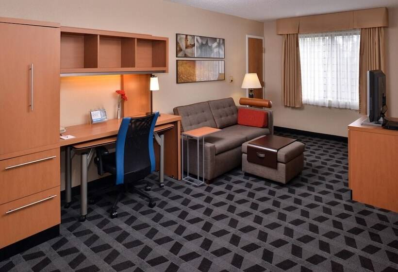 スイート, Towneplace Suites Detroit Warren