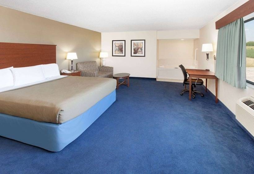 Deluxe Room Adapted for people with reduced mobility, Americinn By Wyndham Webster City