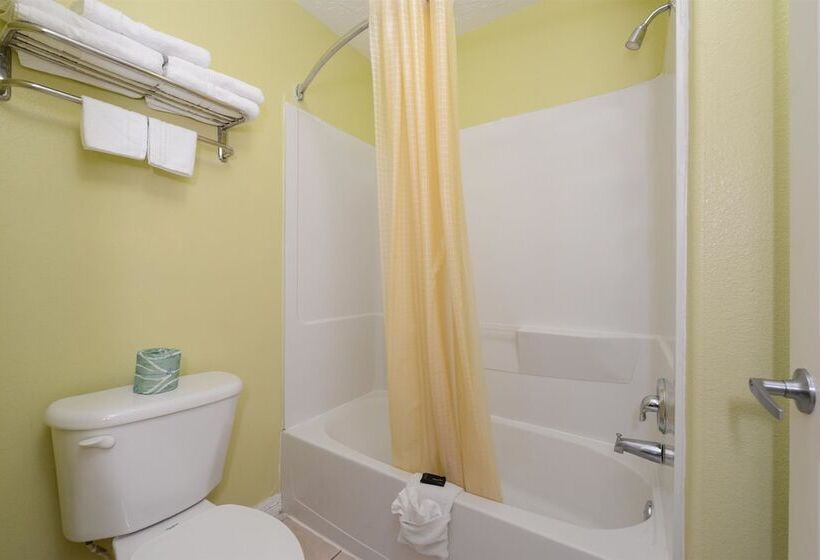 带大床的套房, Americas Best Value Inn & Suites Waller/prairie View