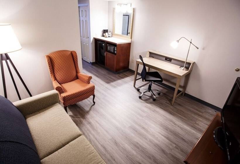 Suite, Country Inn & Suites By Radisson, Harrisburg West, Pa