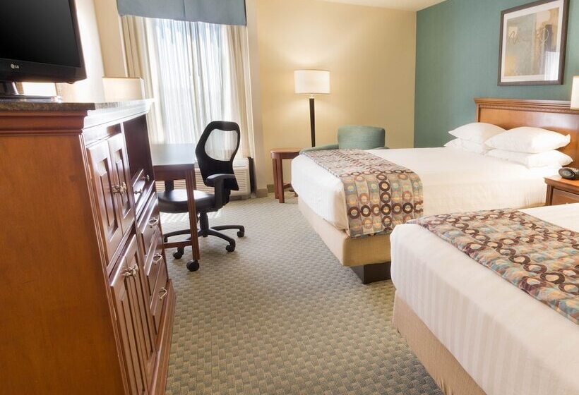 اتاق لوکس, Drury Inn & Suites Birmingham Lakeshore Drive