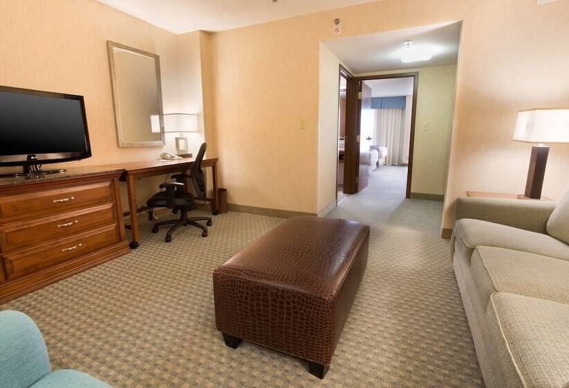 Suite, Drury Inn & Suites Birmingham Lakeshore Drive