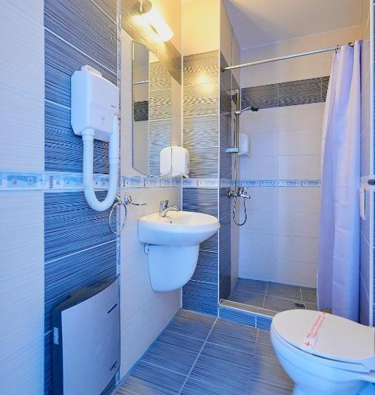 سوییت جونیور با چشم‌انداز دریا, Family Hotel Regata