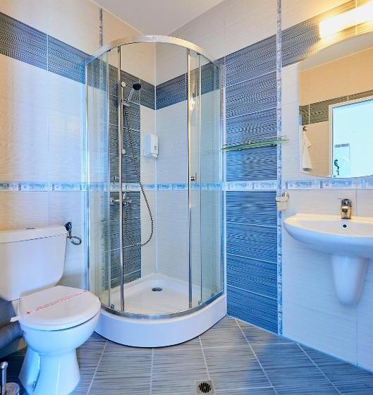 سوییت جونیور با چشم‌انداز دریا, Family Hotel Regata