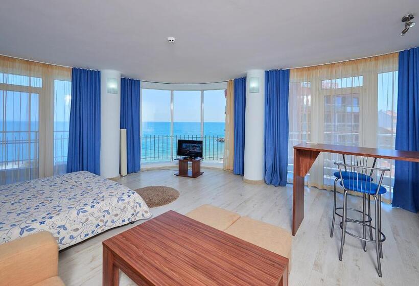 سوییت خانوادگی, Family Hotel Regata