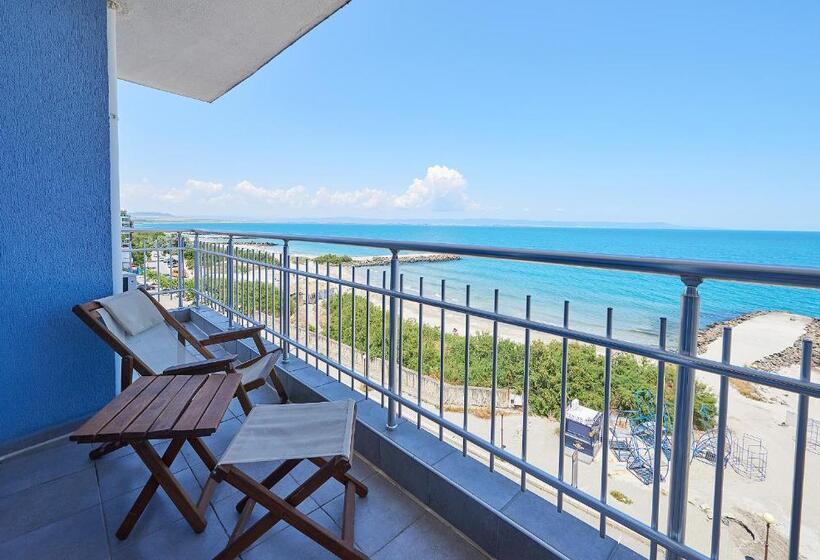 سوییت خانوادگی, Family Hotel Regata