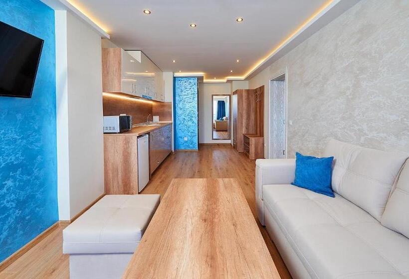 آپارتمان 1 خوابه با چشم‌انداز دریا, Family Hotel Regata