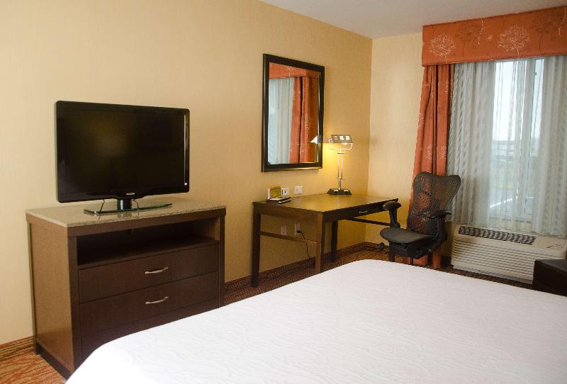 Quarto Estandar Cama King, Hilton Garden Inn Watertown Thousand Islands