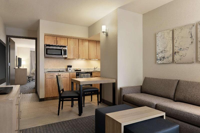 سوییت, Homewood Suites By Hilton University City