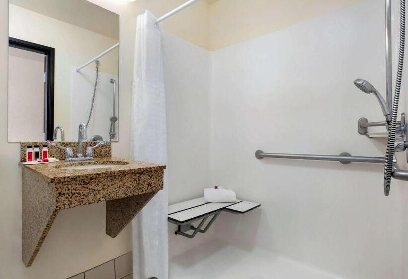 اتاق استاندارد با تخت بزرگ برای معلولان, Travelodge By Wyndham North Platte