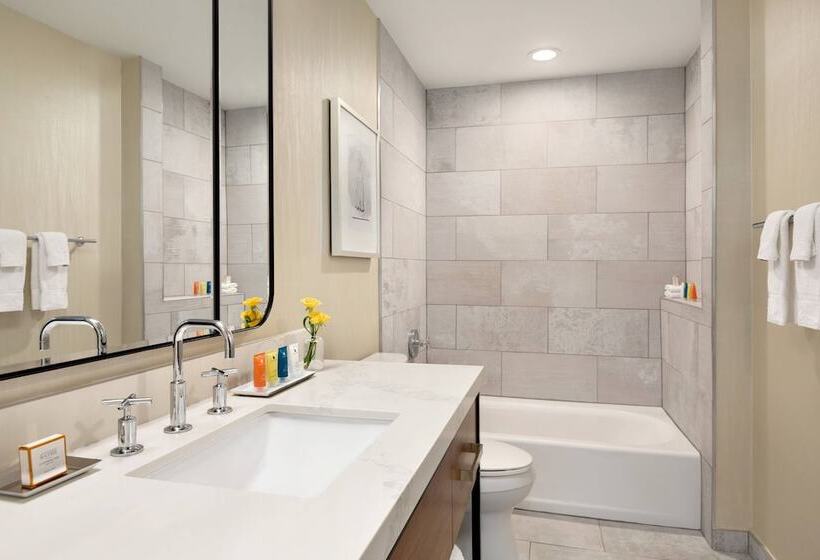 سوییت, Twelve Midtown, Marriott Autograph Collection