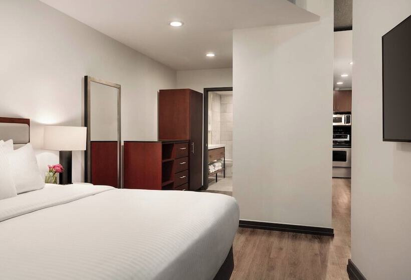 سوییت, Twelve Midtown, Marriott Autograph Collection